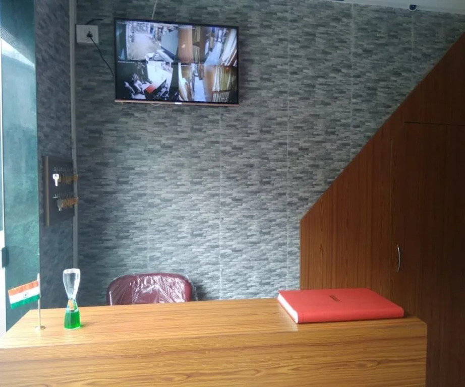 Мумбаи: Mabrook Dormitory