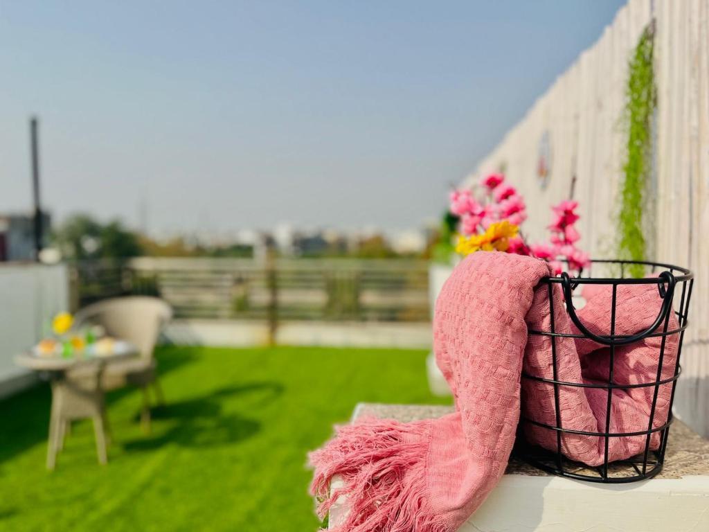 Гуруграм: Bluo Modern 1 Bhk Medanta Medicity