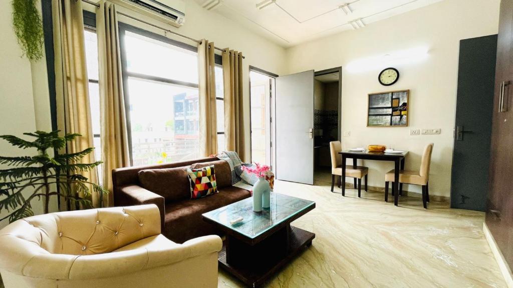 Bluo Modern 1 Bhk Medanta Medicity — фото 2