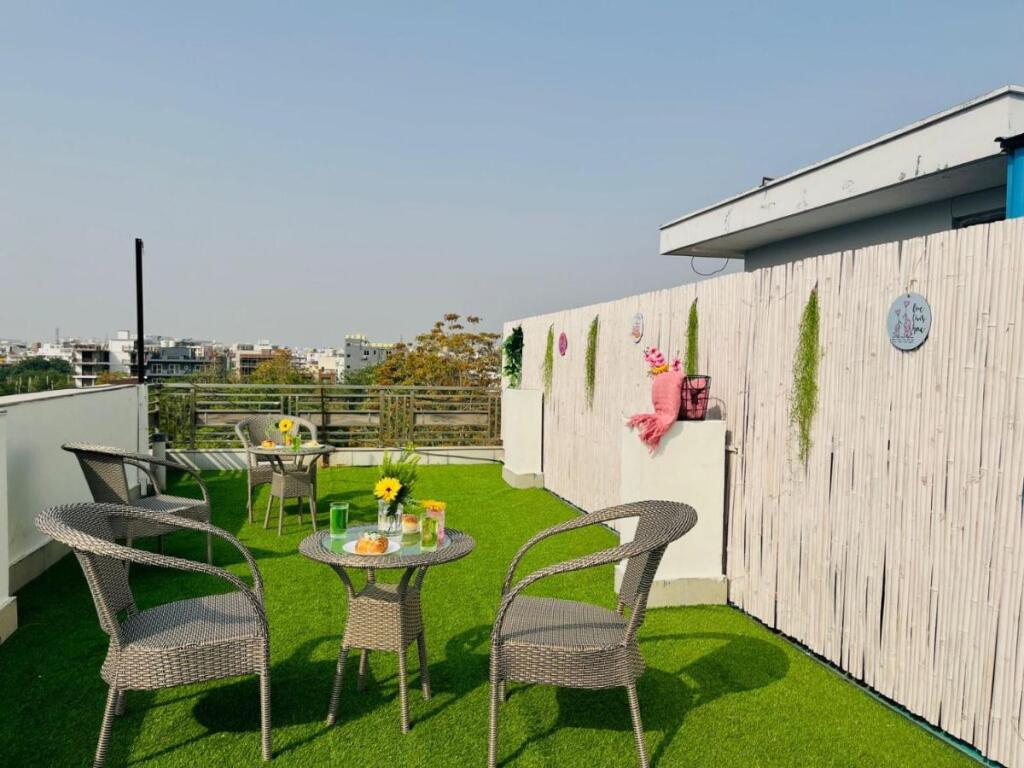 Гуруграм: Bluo Modern 1 Bhk Medanta Medicity
