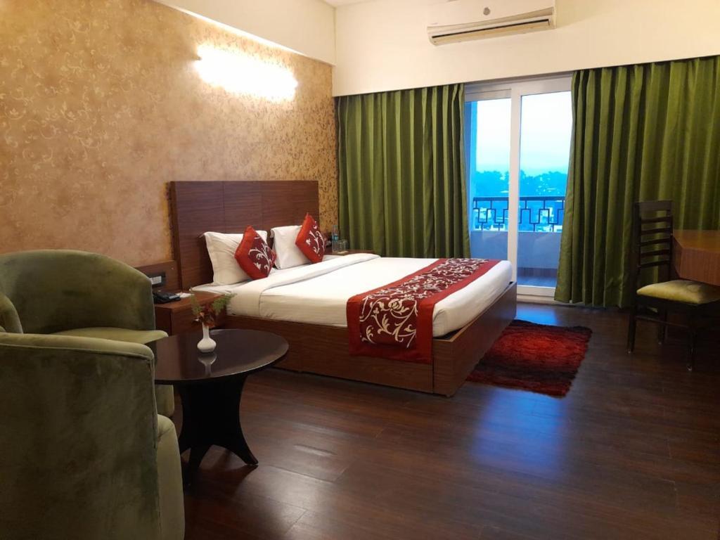 Дехрадун: LivBox Dehradun