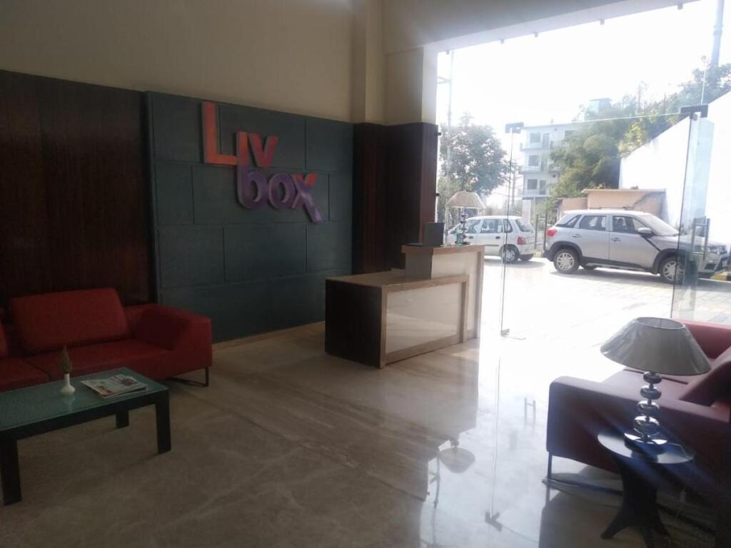 Дехрадун: LivBox Dehradun