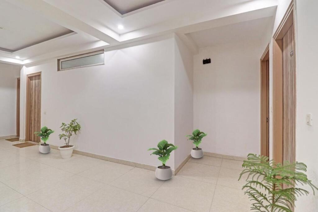Гуруграм: Majestic Guest House