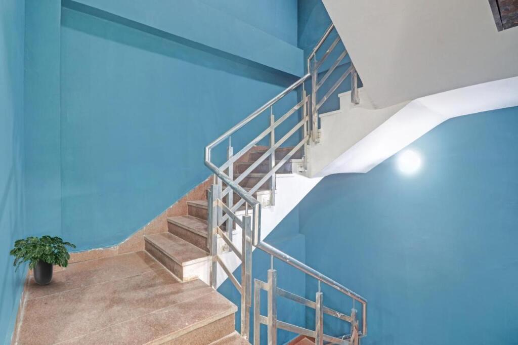 Гуруграм: Majestic Guest House