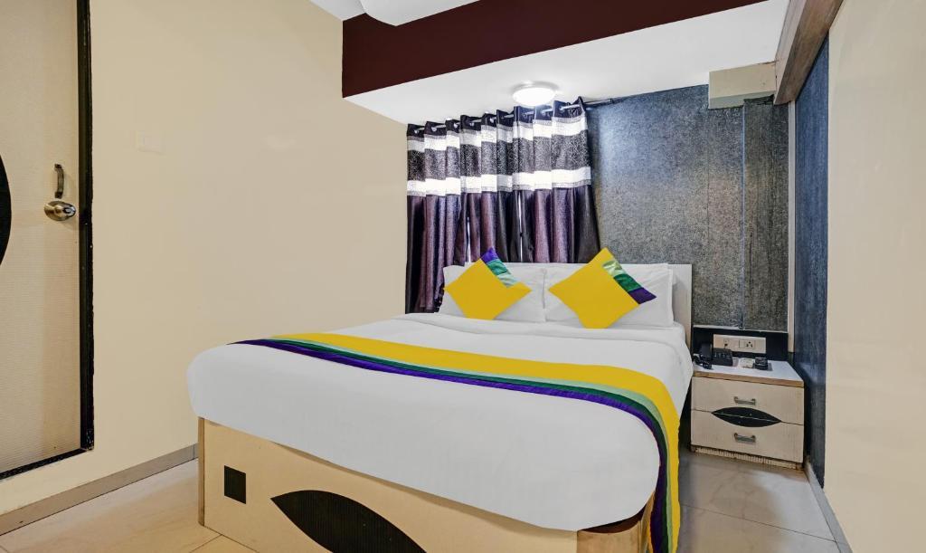 Мумбаи: Hotel Amber Corp Inn