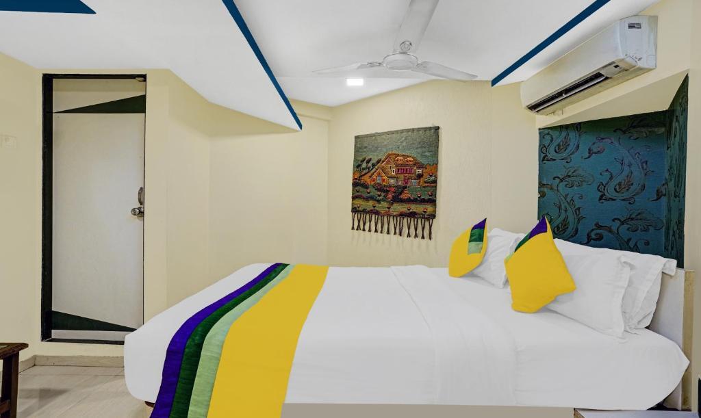 Мумбаи: Hotel Amber Corp Inn
