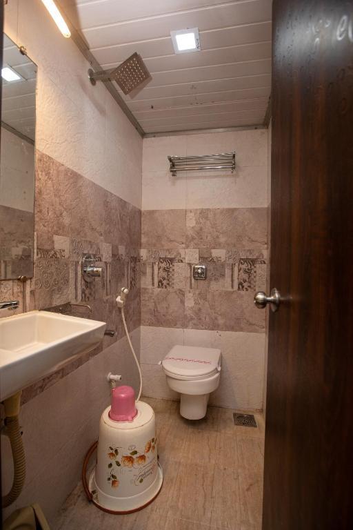 Мумбаи: Hotel J D Residency