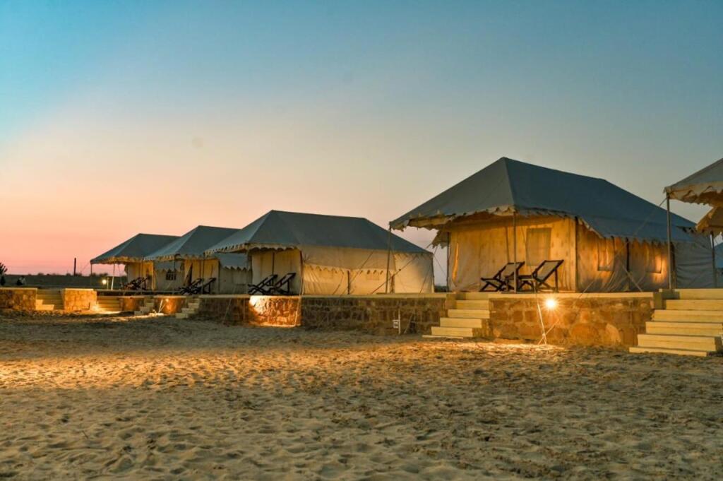 Государственный заповедник Desert National Park: Rajwada Desert Camp
