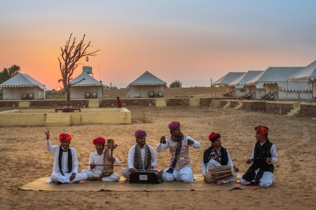 Государственный заповедник Desert National Park: Rajwada Desert Camp