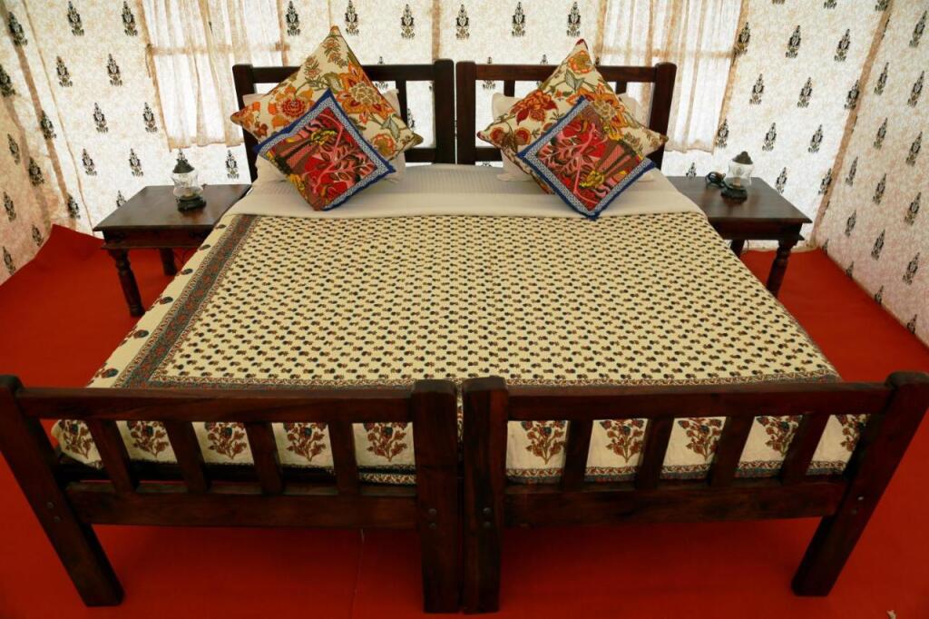 Государственный заповедник Desert National Park: Rajwada Desert Camp