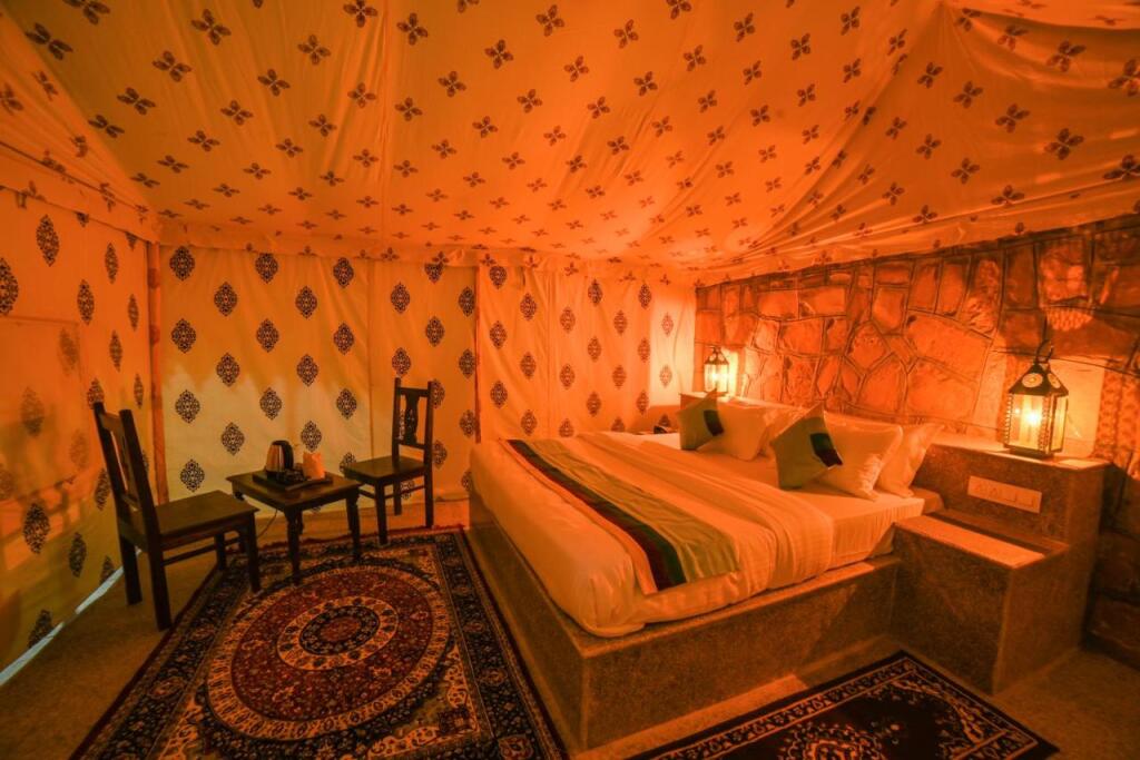 Каной: The Carvaan Resort