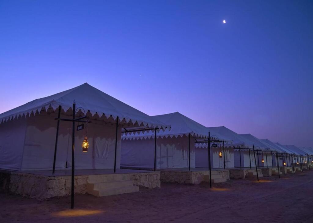 Каной: The Carvaan Resort