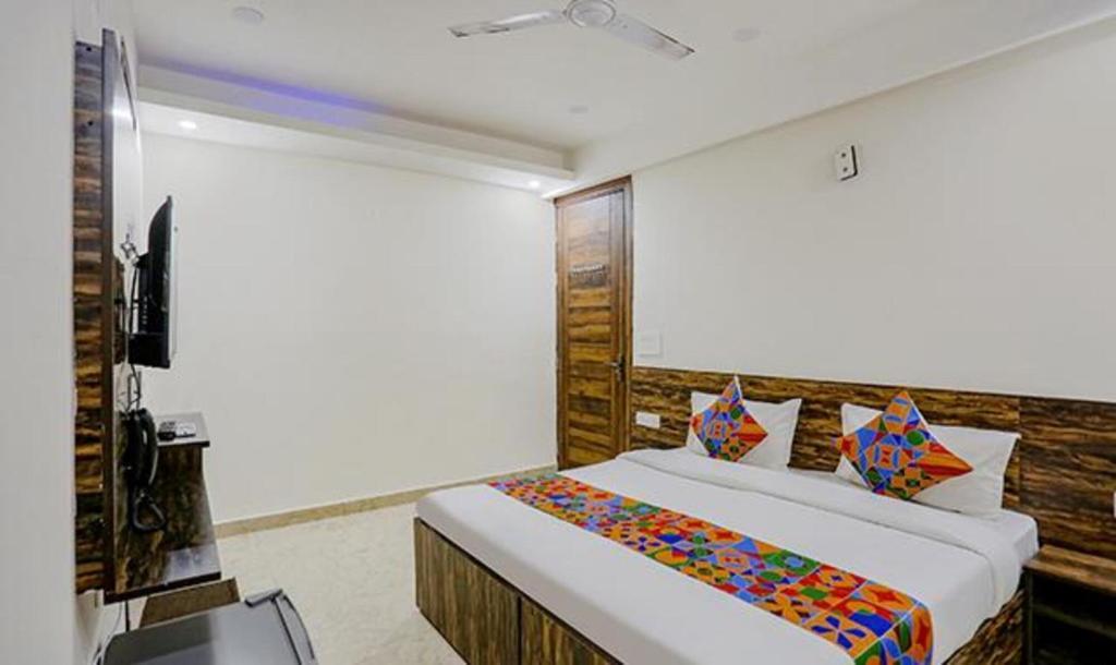 Гуруграм: FabHotel Amrit Residency