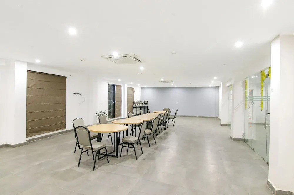 Гуруграм: FabHotel Infinity Stays
