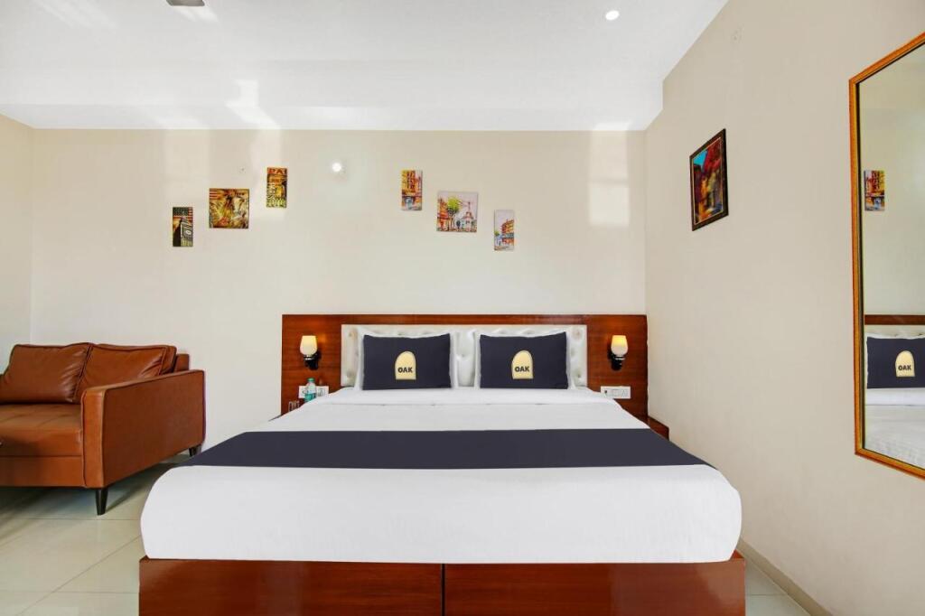 Гуруграм: Townhouse Oak Anhal Residency