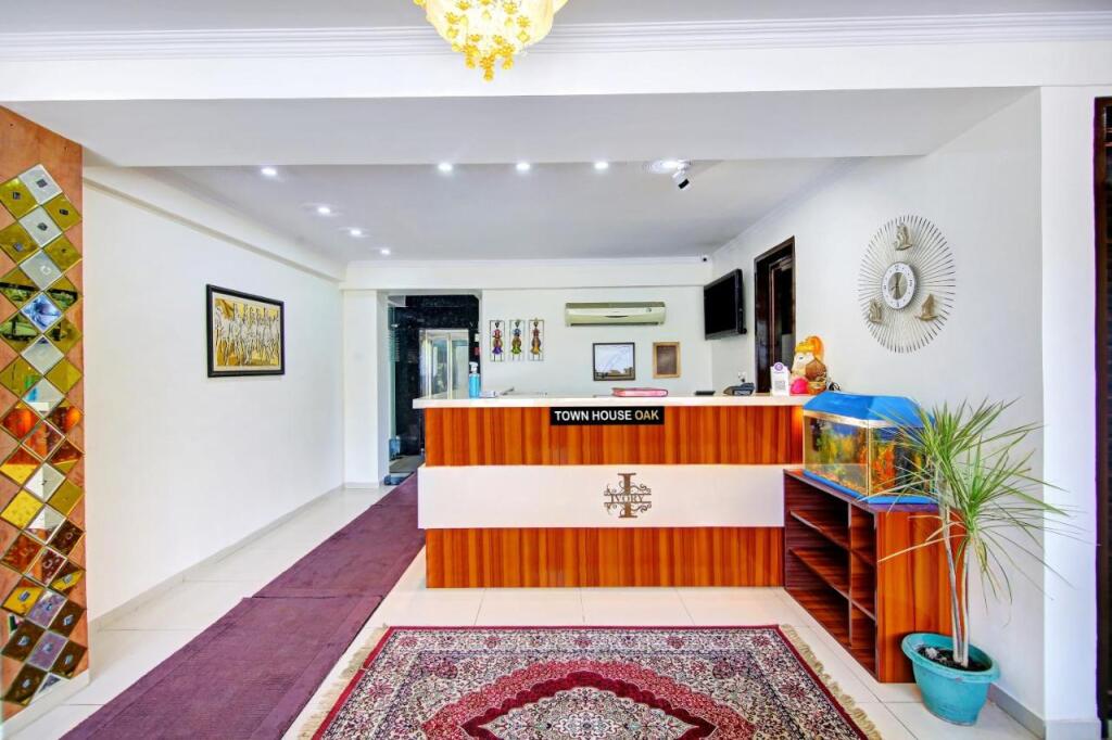 Гуруграм: Townhouse Oak Anhal Residency