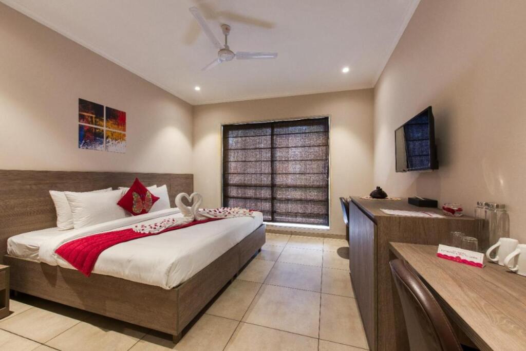 Гуруграм: ROSASTAYS Gurugram Golf Course