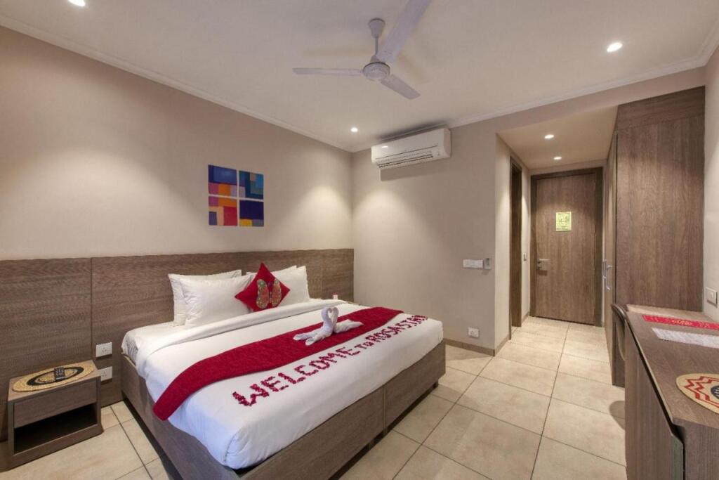 Гуруграм: ROSASTAYS Gurugram Golf Course