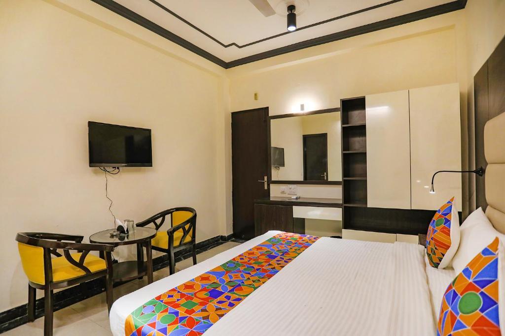 Гуруграм: Itsy Hotels NV, Sushant Lok