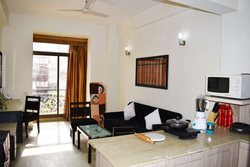 Гуруграм: One Bhk Serviced Apartment Near Artemis Hospital