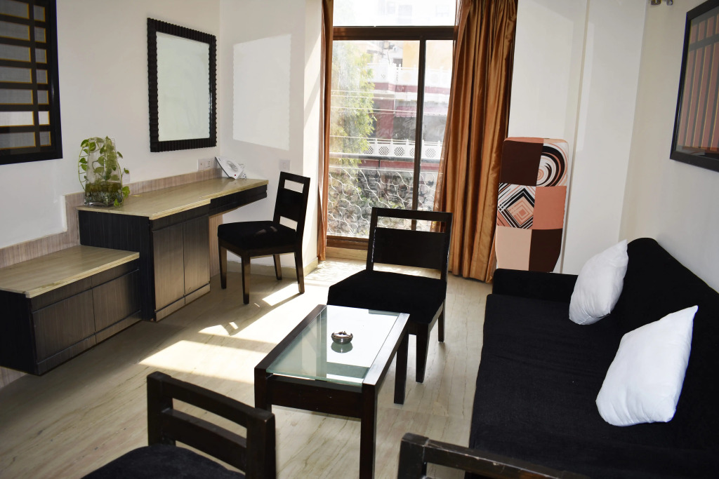 Гуруграм: One Bhk Serviced Apartment Near Artemis Hospital