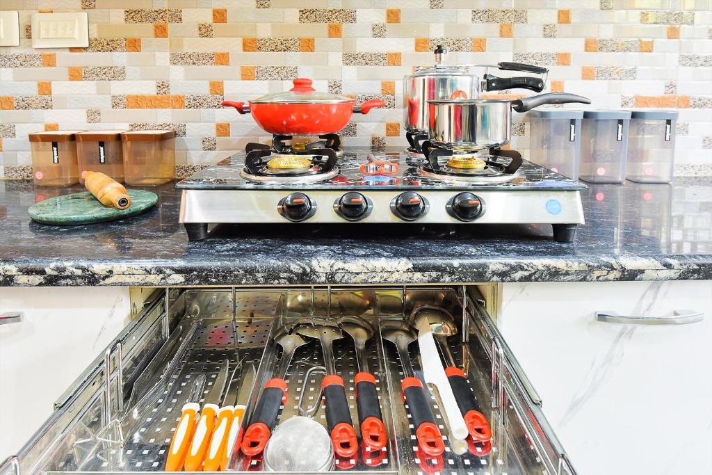 Гуруграм: BedChambers Serviced Apartments Gurgaon