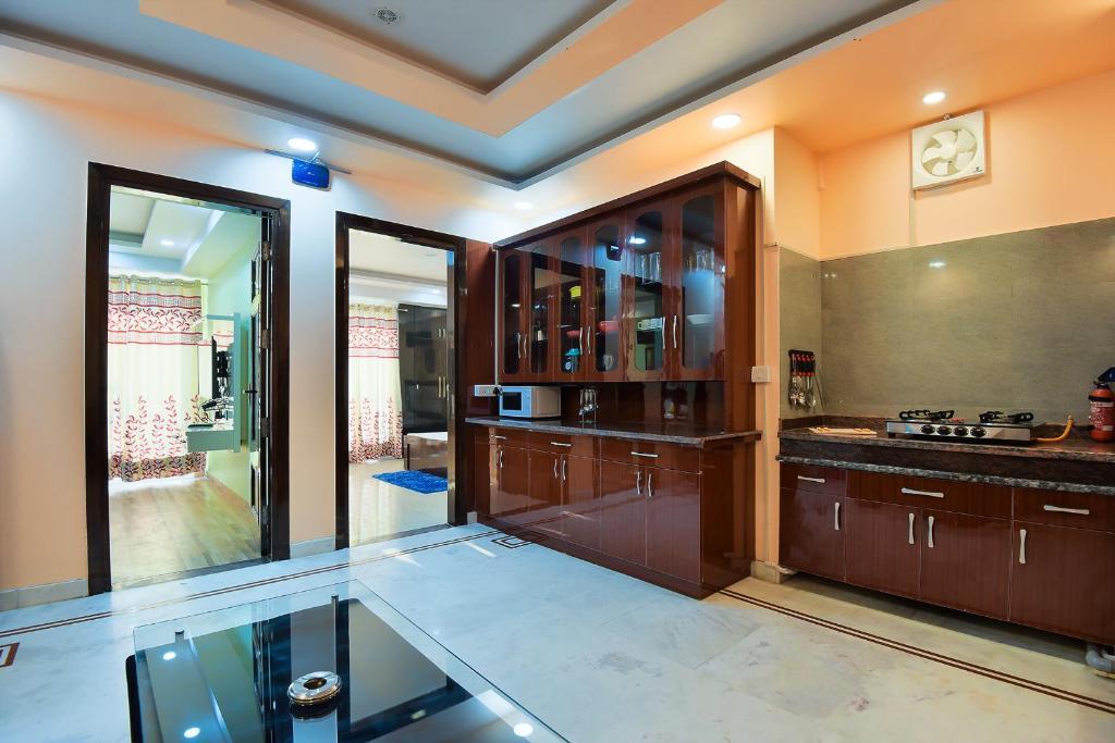 Гуруграм: BedChambers Serviced Apartments Gurgaon
