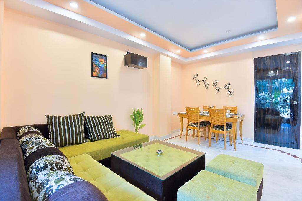 Гуруграм: BedChambers Serviced Apartments Gurgaon