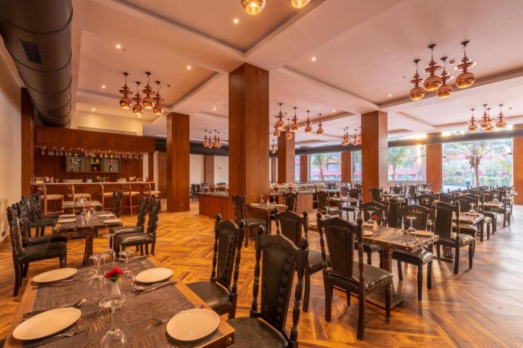 Мумбаи: Hotel Saya Grand