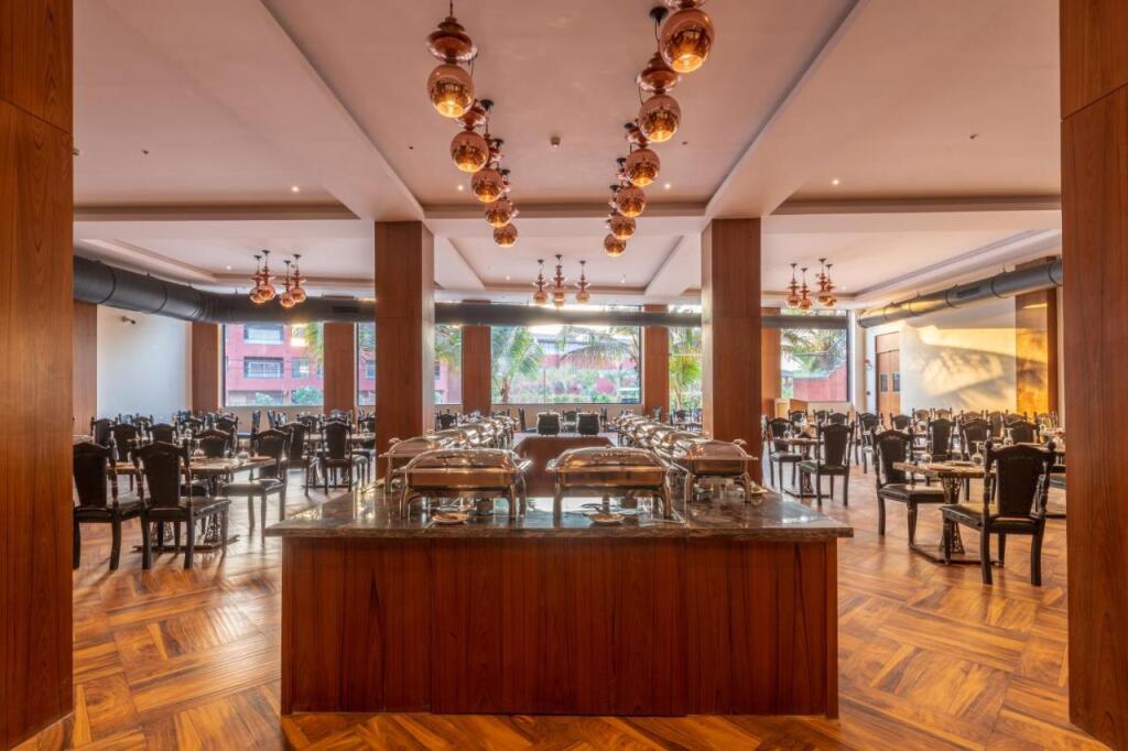 Мумбаи: Hotel Saya Grand