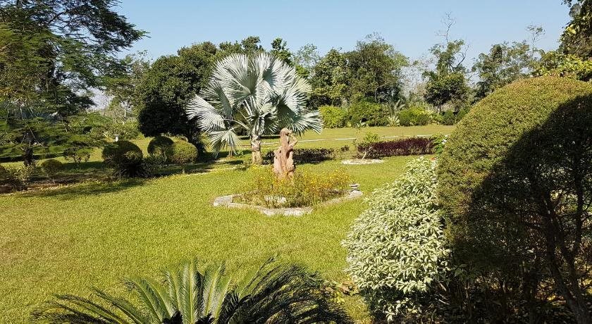 Джорхат: Banyan Grove