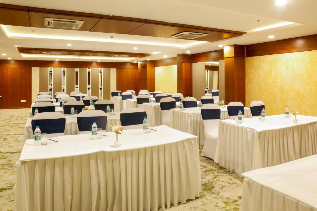 Гуруграм: Nemesia City Center - Gurugram, Sector 29