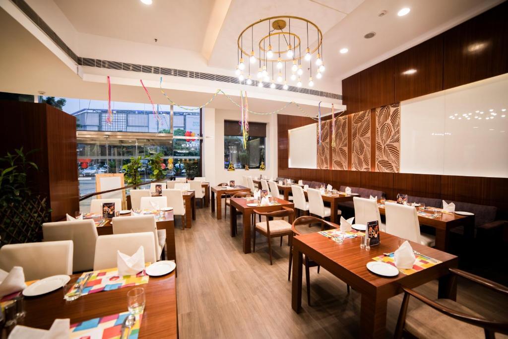 Гуруграм: Nemesia City Center - Gurugram, Sector 29