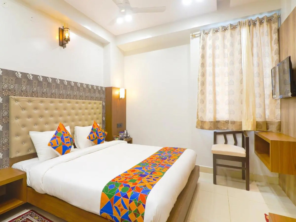 Данапур: Fabhotel Palash