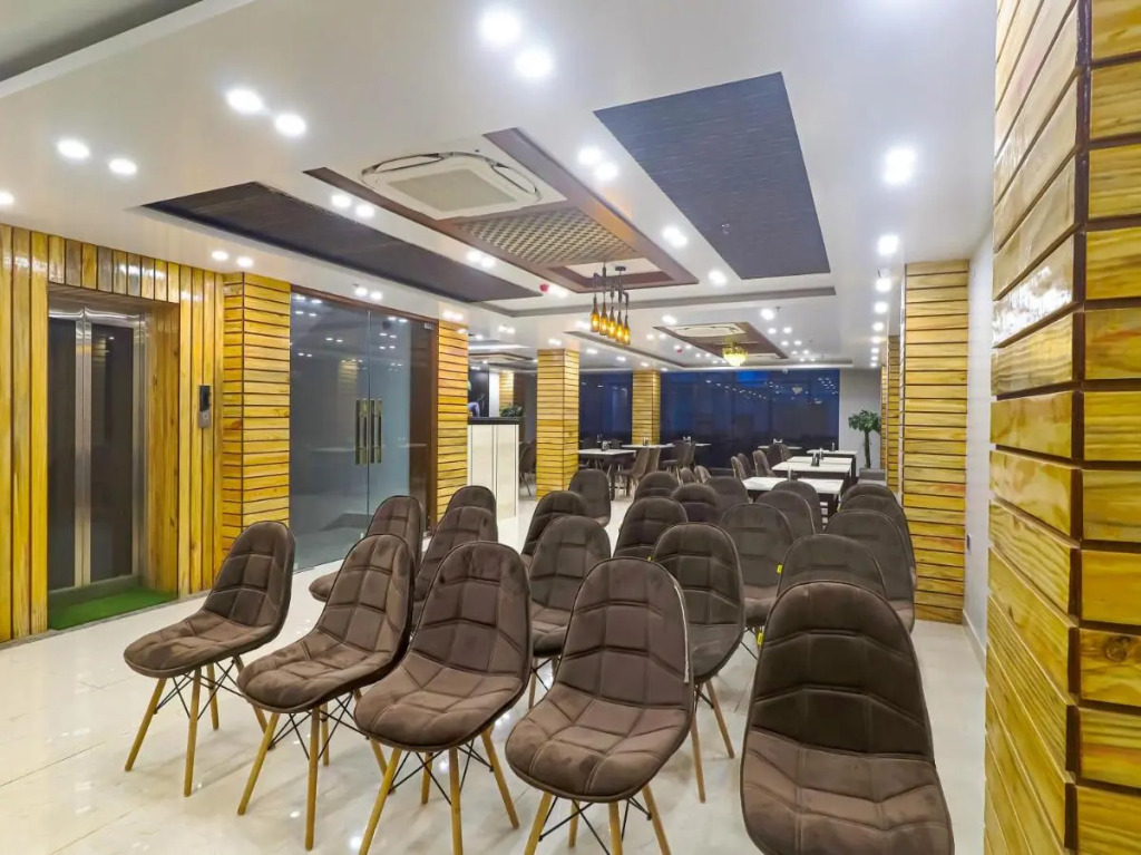Данапур: Fabhotel Palash