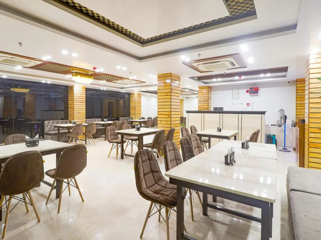 Данапур: Fabhotel Palash