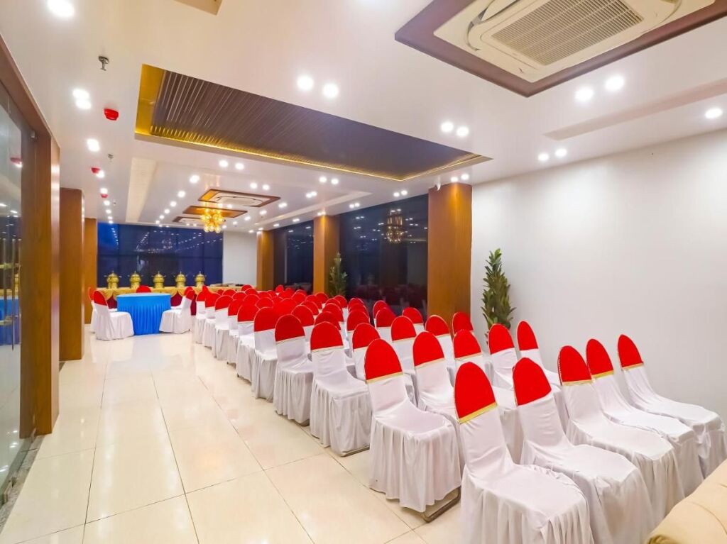 Данапур: Fabhotel Palash