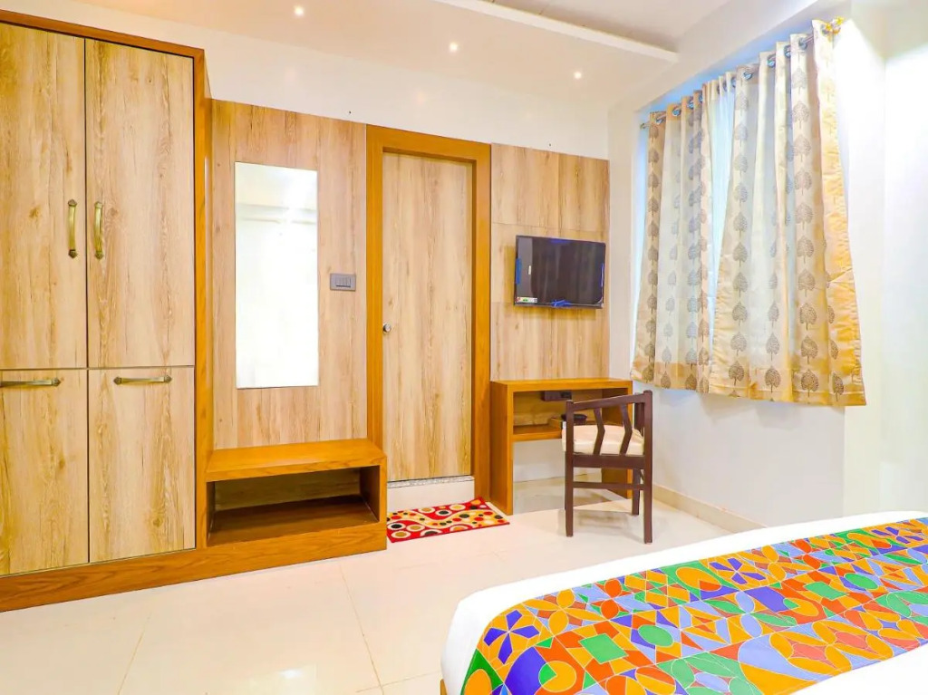 Данапур: Fabhotel Palash
