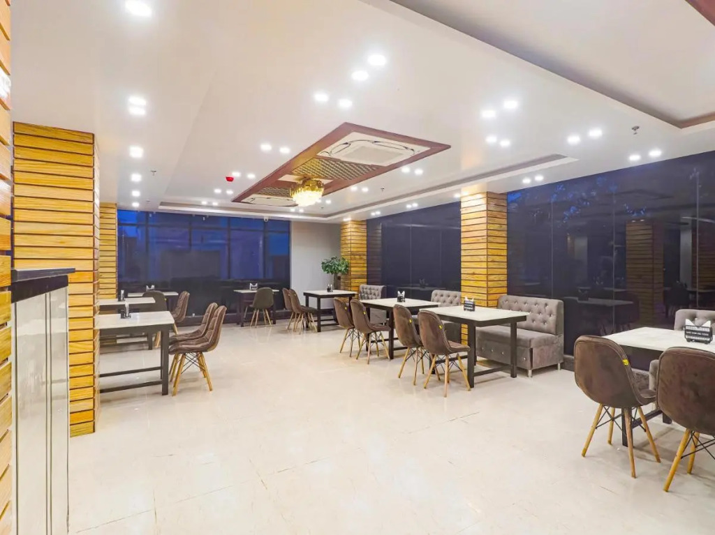 Данапур: Fabhotel Palash