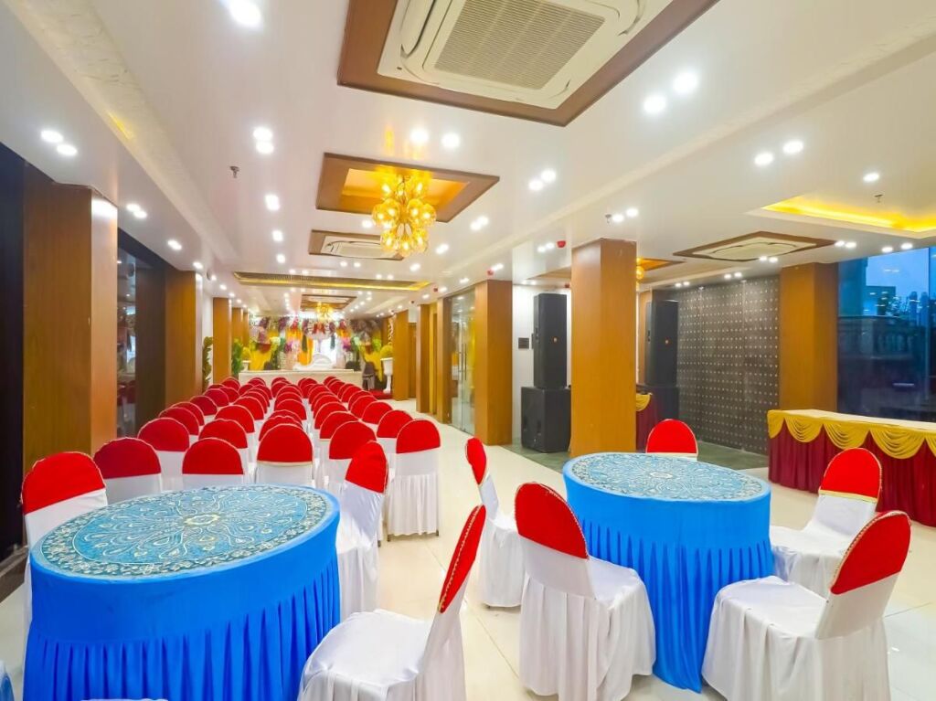 Данапур: Fabhotel Palash