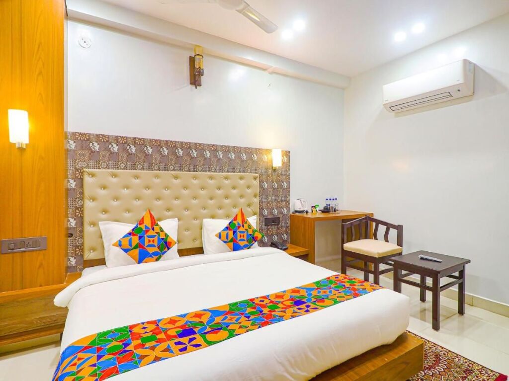 Данапур: Fabhotel Palash