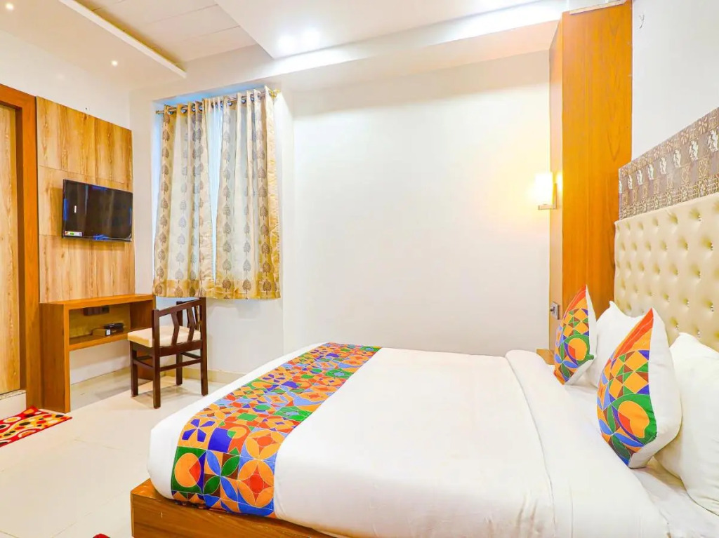 Данапур: Fabhotel Palash