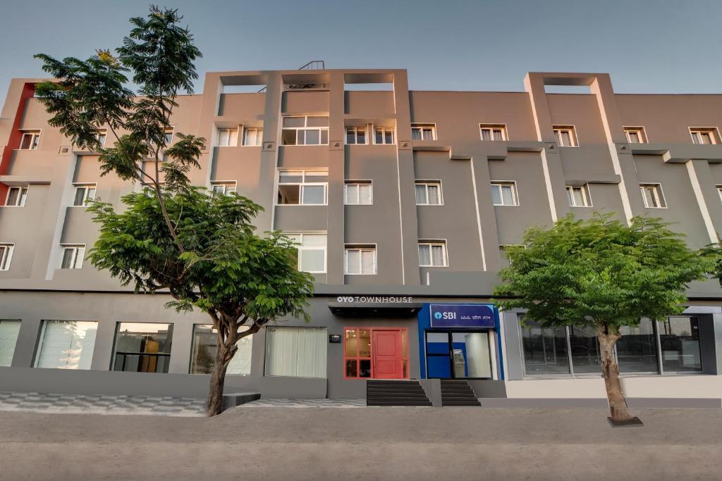 Шамшабад: OYO Townhouse 234 Ss Aero Prime