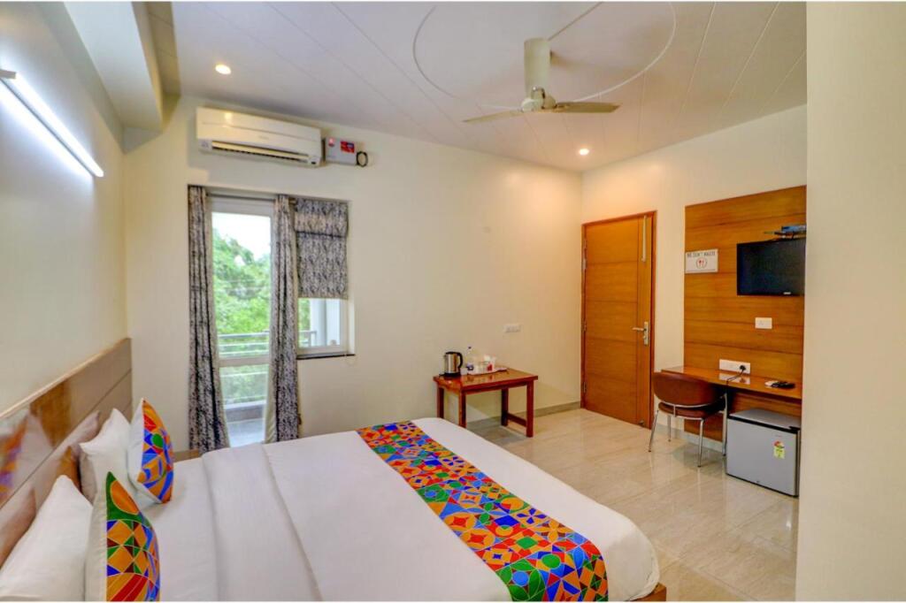 Гуруграм: The Aroma Residency near The Medanta, The Medicity, Gurgaon