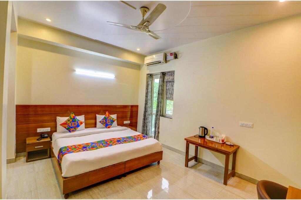 Гуруграм: The Aroma Residency near The Medanta, The Medicity, Gurgaon