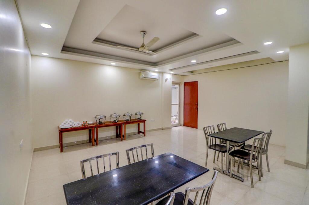 Гуруграм: The Aroma Residency near The Medanta, The Medicity, Gurgaon