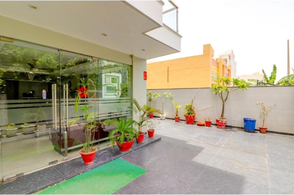 Гуруграм: The Aroma Residency near The Medanta, The Medicity, Gurgaon