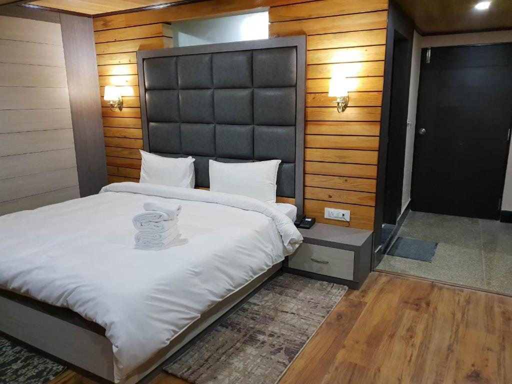Дарджилинг: Anutri Hill Resort