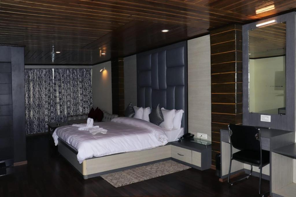 Дарджилинг: Anutri Hill Resort