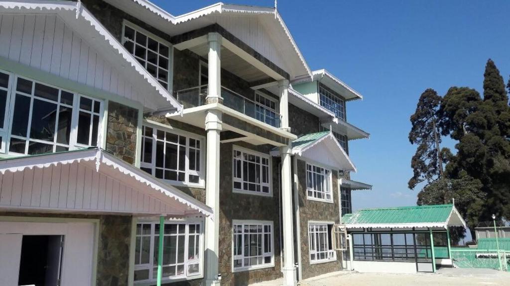 Дарджилинг: Anutri Hill Resort